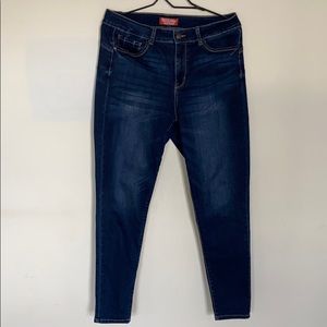 DARK BLUE SKINNY JEANS